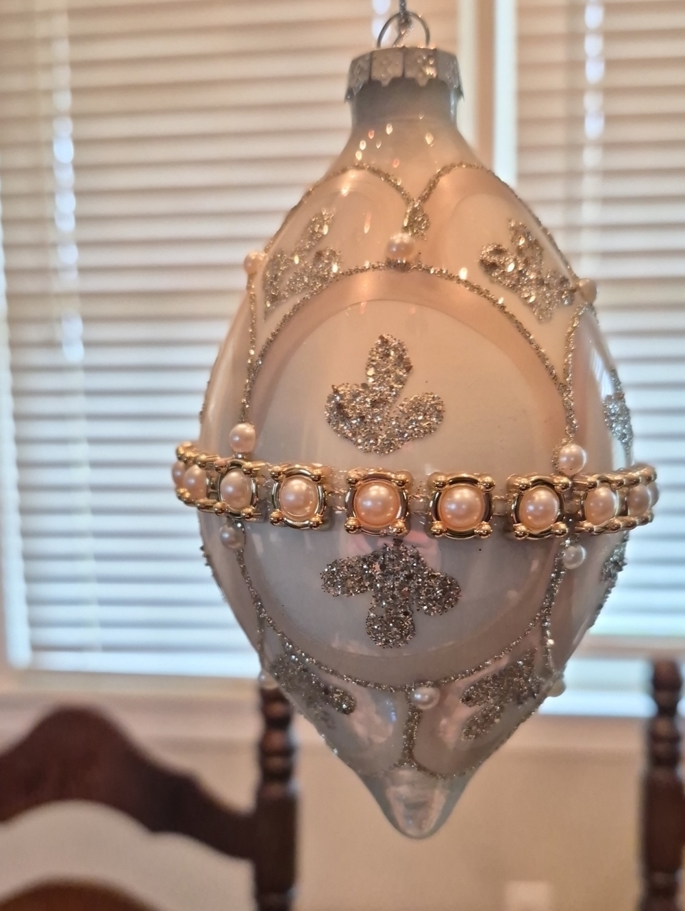Mark Roberts White Pearl and Gold-Trim Teardrop Ornament